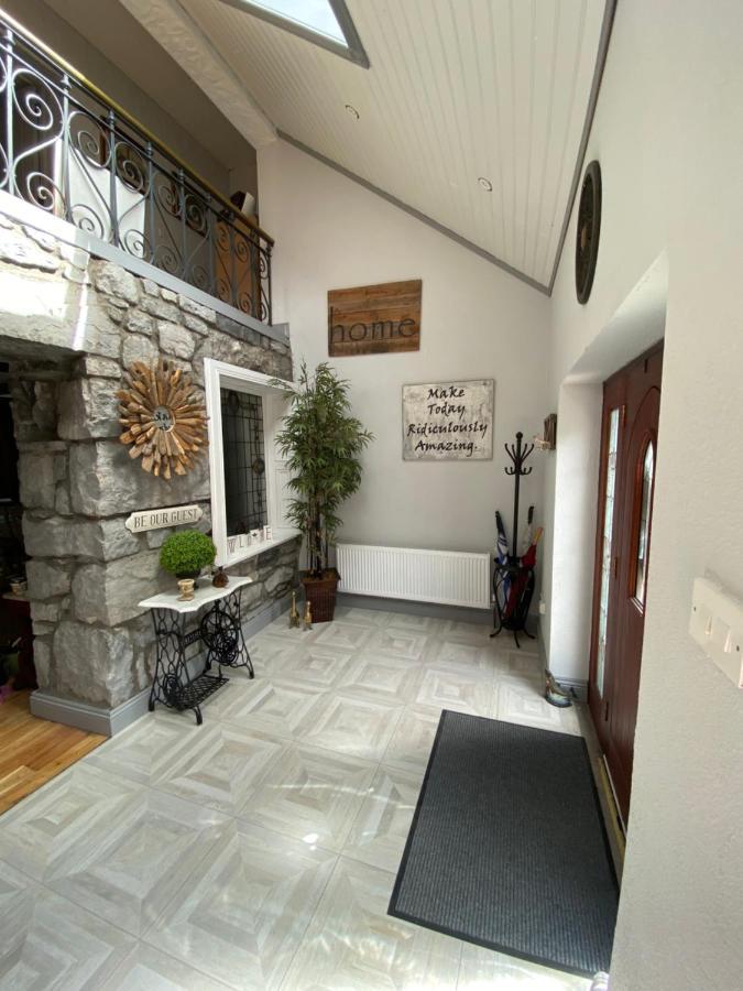 Salmon Weir Lodge 콩 외부 사진